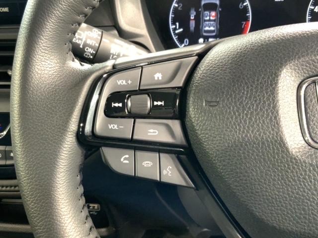 ＷＲ－Ｖ Ｚ＋ブラックスタイル　ＨｏｎｄａＳＥＮＳＩＮＧ　新車保証　試乗車　ワンオーナー　ナビＬＸＭ－２４５ＺＦＥｉ　ＴＶ　Ｒカメラ　ＢＴオ－ディオ　ＥＴＣ　ＬＥＤライト　ＶＳＡ　クルコン　アルミ　フォグ　スマートキー（10枚目）