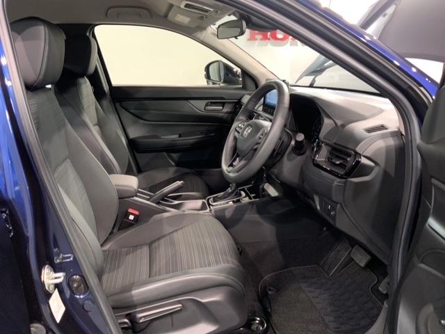 ＷＲ－Ｖ Ｚ＋ブラックスタイル　ＨｏｎｄａＳＥＮＳＩＮＧ　新車保証　試乗車　ワンオーナー　ナビＬＸＭ－２４５ＺＦＥｉ　ＴＶ　Ｒカメラ　ＢＴオ－ディオ　ＥＴＣ　ＬＥＤライト　ＶＳＡ　クルコン　アルミ　フォグ　スマートキー（17枚目）