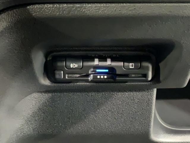 Ｎ－ＢＯＸカスタム ターボ　ＨｏｎｄａＳＥＮＳＩＮＧ　新車保証　試乗車　ワンオ－ナ－　ナビＬＸＵ－２４２ＮＢｉ　ＴＶ　Ｒカメラ　ＣＤ録音　ＢＴオ－ディオＤＶＤ　シ－トヒ－タ－　ＥＴＣ　ＬＥＤライト　両側電動ドアＶＳＡ　クルコン（13枚目）