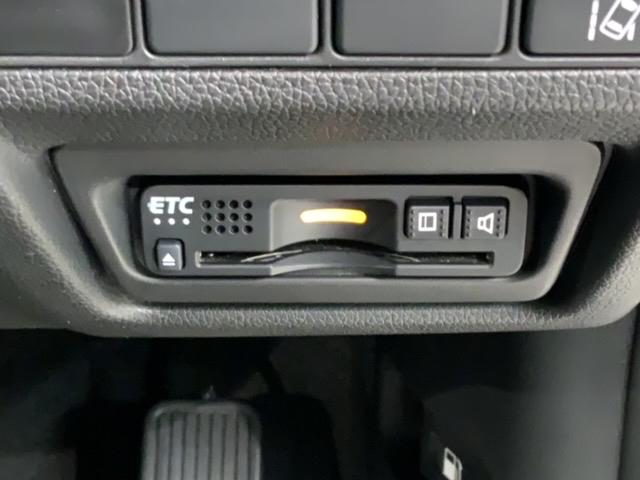 ステップワゴンスパーダ スパーダ車いす仕様車２列目乗車タイプ　ＨｏｎｄａＳＥＮＳＩＮＧ　福祉車両　最長５年保証　ワンオ－ナ－　ナビＶＸＭ－１９７ＶＦＮｉ　ＴＶ　ＣＤ録音　ＢＴオ－ディオ　ＤＶＤ　ＥＴＣ　ＬＥＤライト　両側電動ドア　ＶＳＡ　アルミ　スマ－トキ－（13枚目）