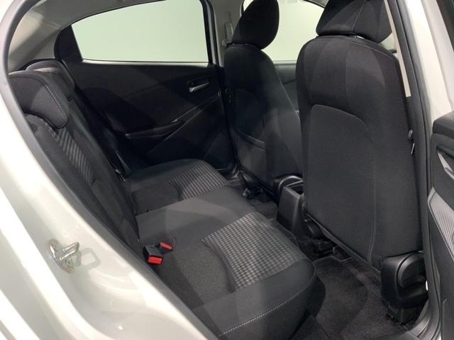 デミオ １３Ｓ　最長５年保証　純正ナビ　ＴＶ　ＢＴオ－ディオ　ＤＶＤ　衝突軽減Ｂ　ＥＴＣ　ＬＥＤライト　横滑り防止　シ－トヒ－タ－　スマ－トキ－　スペアキー　盗難防止装置　整備記録簿　ＡＡＣ　Ｗエアバッグ　ＶＳＡ（19枚目）