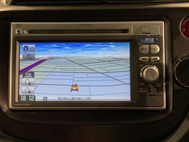 フィット シーズファインスタイル　禁煙　１年保証　ワンオ－ナ－　ナビＶＸＭ－１２８ＶＳ　ＴＶ　Ｒカメラ　ＤＶＤ　ドラレコ　ＥＴＣ　ＨＩＤ　シ－トヒ－タ－　スマ－トキ－　盗難防止装置　整備記録簿　ＡＡＣ　ドアバイザ－　Ｗエアバッグ（3枚目）