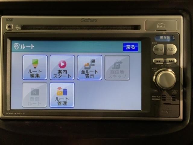 フィット シーズファインスタイル　禁煙　１年保証　ワンオ－ナ－　ナビＶＸＭ－１２８ＶＳ　ＴＶ　Ｒカメラ　ＤＶＤ　ドラレコ　ＥＴＣ　ＨＩＤ　シ－トヒ－タ－　スマ－トキ－　盗難防止装置　整備記録簿　ＡＡＣ　ドアバイザ－　Ｗエアバッグ（40枚目）