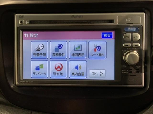 フィット シーズファインスタイル　禁煙　１年保証　ワンオ－ナ－　ナビＶＸＭ－１２８ＶＳ　ＴＶ　Ｒカメラ　ＤＶＤ　ドラレコ　ＥＴＣ　ＨＩＤ　シ－トヒ－タ－　スマ－トキ－　盗難防止装置　整備記録簿　ＡＡＣ　ドアバイザ－　Ｗエアバッグ（42枚目）