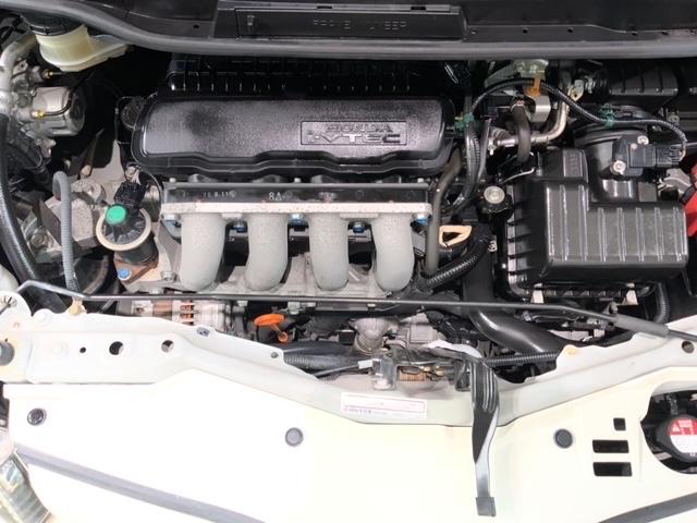 フィット シーズファインスタイル　禁煙　１年保証　ワンオ－ナ－　ナビＶＸＭ－１２８ＶＳ　ＴＶ　Ｒカメラ　ＤＶＤ　ドラレコ　ＥＴＣ　ＨＩＤ　シ－トヒ－タ－　スマ－トキ－　盗難防止装置　整備記録簿　ＡＡＣ　ドアバイザ－　Ｗエアバッグ（44枚目）