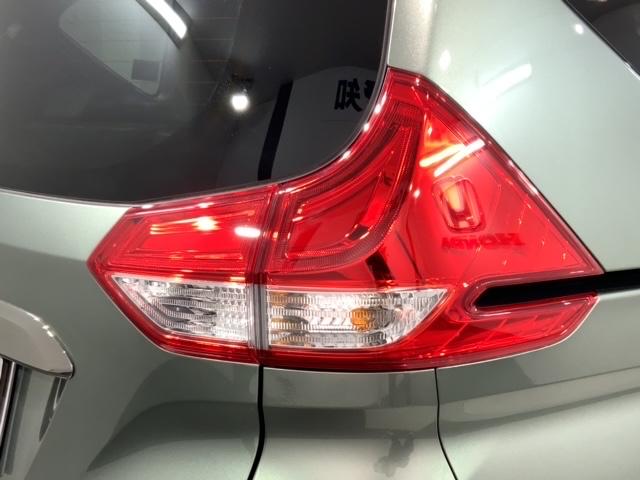 フリードハイブリッド ハイブリッド・クロスター　ＨｏｎｄａＳＥＮＳＩＮＧ　最長５年保証　ワンオ－ナ－　ナビＶＸＭ－２３７ＶＦＮｉ　ＴＶ　Ｒカメラ　ＣＤ録音　ＢＴオ－ディオ　ＤＶＤ　ＥＴＣ　ＬＥＤライト　両側電動ドア　ＶＳＡ　シ－トヒ－タ－　アルミ（45枚目）