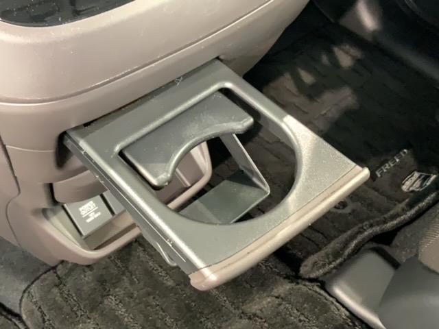 フリードハイブリッド ハイブリッド・Ｇホンダセンシング　最長５年保証　ワンオ－ナ－　ナビＶＸＭ－２０４ＶＦｉ　ＴＶ　Ｒカメラ　ＣＤ録音　ＢＴオ－ディオ　ＤＶＤ　ドラレコ　ＥＴＣ　ＬＥＤライト　両側電動ドア　ＶＳＡ　シ－トヒ－タ－　スマ－トキ－　軽減ブレーキ（27枚目）