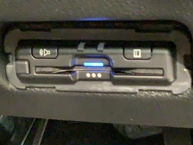 ＷＲ－Ｖ Ｚブラックスタイル　ＨｏｎｄａＳＥＮＳＩＮＧ　新車保証　試乗車　ワンオ－ナ－　ナビＬＸＭ－２４５ＺＦＥｉ　ＴＶ　Ｒカメラ　ＥＴＣ　ＬＥＤライト　ＶＳＡ　アルミ　スマートキー　スペアキー　盗難防止装置　整備記録簿（13枚目）