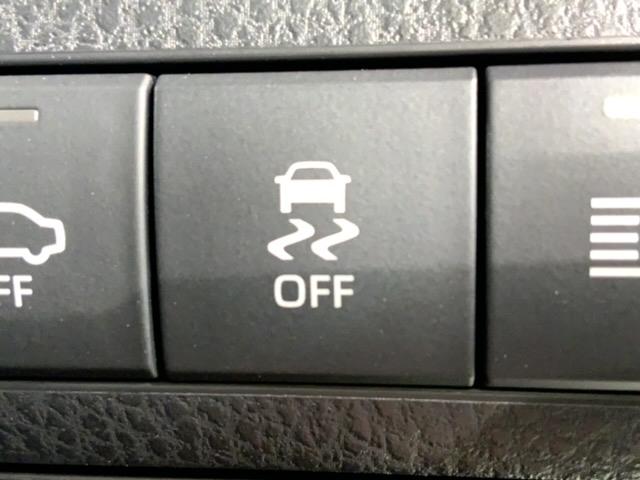 カムリ WS 禁煙 2ト-ン 最長5年保証 純正ナビ Rカメラ BTオ-ディオ DVD ドラレコ 衝突軽減B ETC LEDライト 横滑り防止 電動シート クルコン アルミ フォグ スマートキー 盗難防止装置(14枚目)