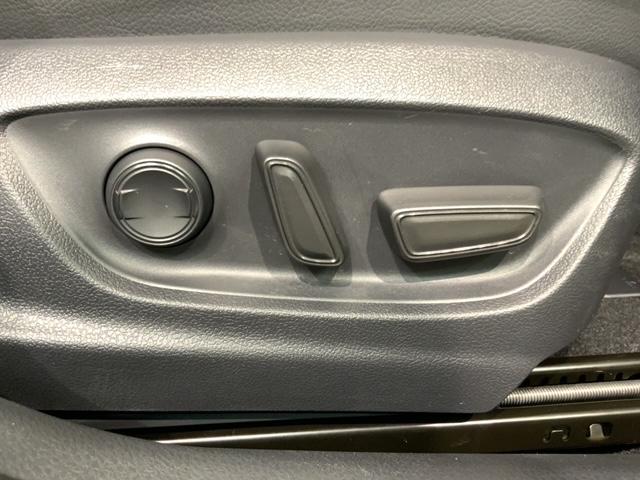 カムリ WS 禁煙 2ト-ン 最長5年保証 純正ナビ Rカメラ BTオ-ディオ DVD ドラレコ 衝突軽減B ETC LEDライト 横滑り防止 電動シート クルコン アルミ フォグ スマートキー 盗難防止装置(15枚目)