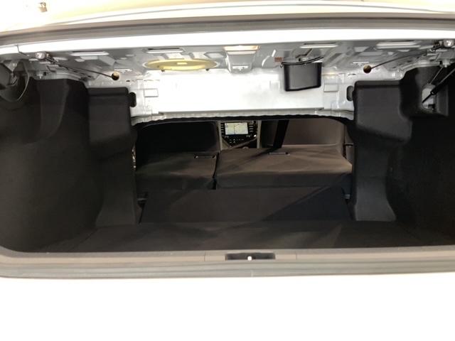 カムリ WS 禁煙 2ト-ン 最長5年保証 純正ナビ Rカメラ BTオ-ディオ DVD ドラレコ 衝突軽減B ETC LEDライト 横滑り防止 電動シート クルコン アルミ フォグ スマートキー 盗難防止装置(20枚目)