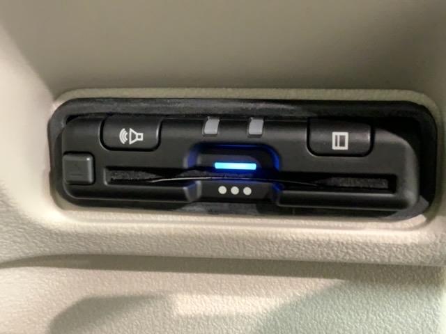 Ｎ－ＢＯＸ ベースグレード　ＨｏｎｄａＳＥＮＳＩＮＧ　試乗禁煙車　ワンオーナー　ナビＬＸＵ－２４２ＮＢｉ　ＴＶ　Ｒカメラ　ＣＤ録音　ＢＴオ－ディオ　ＤＶＤ　シートヒーター　ＥＴＣ　ＬＥＤライト　ＶＳＡ　クルコン　衝突軽減システム（13枚目）