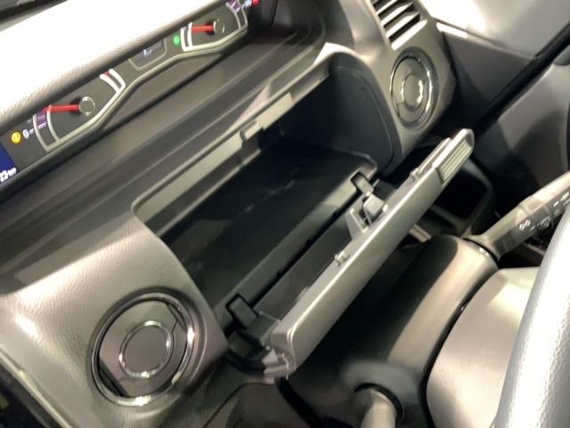 N-BOXカスタム G・Lホンダセンシング 最長5年保証 禁煙 ワンオーナー ナビ TV Rカメラ BTオ-ディオ ドラレコETC LEDライト VSA クルコン アルミ スマ-トキ- スペアキ- 盗難防止装置 整備記録簿 ベンチシ-ト ABS(26枚目)