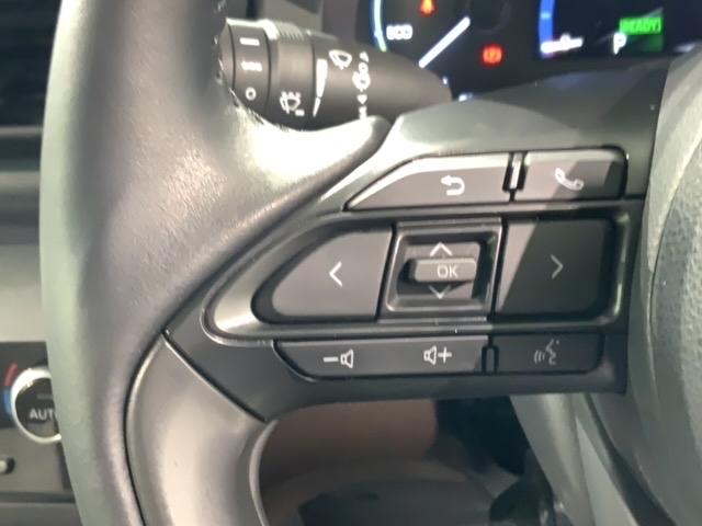 ヤリスクロス ハイブリッドＺ　禁煙　ワンオーナー　純正ナビ　ＴＶ　Ｒカメラ　マルチビュー　ＢＴオ－ディオ　ドラレコ　衝突軽減Ｂ　ＥＴＣ　ＬＥＤライト　横滑り防止　シートヒーター　クルコン　アルミ　スマートキー　盗難防止装置（8枚目）