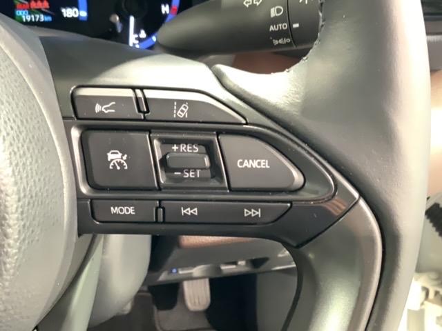 ヤリスクロス ハイブリッドＺ　禁煙　ワンオーナー　純正ナビ　ＴＶ　Ｒカメラ　マルチビュー　ＢＴオ－ディオ　ドラレコ　衝突軽減Ｂ　ＥＴＣ　ＬＥＤライト　横滑り防止　シートヒーター　クルコン　アルミ　スマートキー　盗難防止装置（9枚目）