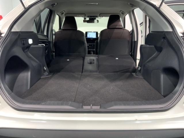 ヤリスクロス ハイブリッドＺ　禁煙　ワンオーナー　純正ナビ　ＴＶ　Ｒカメラ　マルチビュー　ＢＴオ－ディオ　ドラレコ　衝突軽減Ｂ　ＥＴＣ　ＬＥＤライト　横滑り防止　シートヒーター　クルコン　アルミ　スマートキー　盗難防止装置（19枚目）