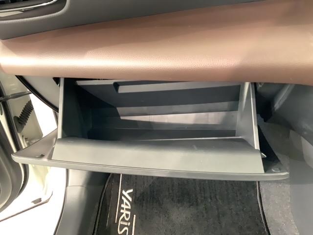 ヤリスクロス ハイブリッドＺ　禁煙　ワンオーナー　純正ナビ　ＴＶ　Ｒカメラ　マルチビュー　ＢＴオ－ディオ　ドラレコ　衝突軽減Ｂ　ＥＴＣ　ＬＥＤライト　横滑り防止　シートヒーター　クルコン　アルミ　スマートキー　盗難防止装置（25枚目）