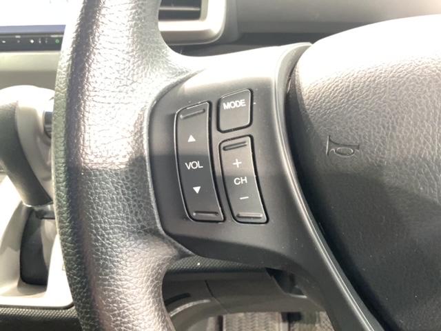 フリード Ｇプレミアムエディション　１年保証　ワンオ－ナ－　ナビＶＸＭ－１６５ＶＦｉ　ＴＶ　Ｒカメラ　ＣＤ録音　ＤＶＤ　ＥＴＣ　ＨＩＤ　両側電動ドア　ＶＳＡ　クルコン　スマ－トキ－　盗難防止装置　整備記録簿　ＡＡＣ　スペアキ－　Ｂカメラ（10枚目）