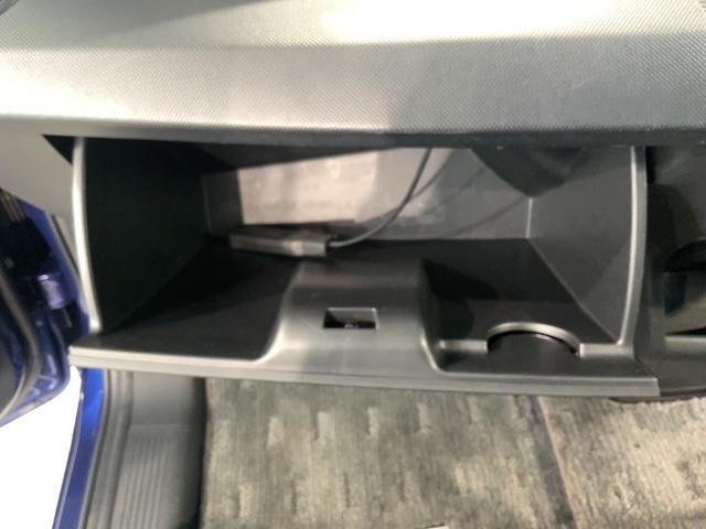 フリード Ｇプレミアムエディション　１年保証　ワンオ－ナ－　ナビＶＸＭ－１６５ＶＦｉ　ＴＶ　Ｒカメラ　ＣＤ録音　ＤＶＤ　ＥＴＣ　ＨＩＤ　両側電動ドア　ＶＳＡ　クルコン　スマ－トキ－　盗難防止装置　整備記録簿　ＡＡＣ　スペアキ－　Ｂカメラ（24枚目）