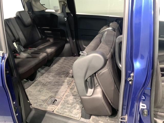 フリード Ｇプレミアムエディション　１年保証　ワンオ－ナ－　ナビＶＸＭ－１６５ＶＦｉ　ＴＶ　Ｒカメラ　ＣＤ録音　ＤＶＤ　ＥＴＣ　ＨＩＤ　両側電動ドア　ＶＳＡ　クルコン　スマ－トキ－　盗難防止装置　整備記録簿　ＡＡＣ　スペアキ－　Ｂカメラ（32枚目）