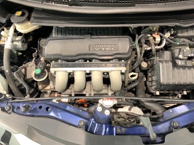 フリード Ｇプレミアムエディション　１年保証　ワンオ－ナ－　ナビＶＸＭ－１６５ＶＦｉ　ＴＶ　Ｒカメラ　ＣＤ録音　ＤＶＤ　ＥＴＣ　ＨＩＤ　両側電動ドア　ＶＳＡ　クルコン　スマ－トキ－　盗難防止装置　整備記録簿　ＡＡＣ　スペアキ－　Ｂカメラ（44枚目）