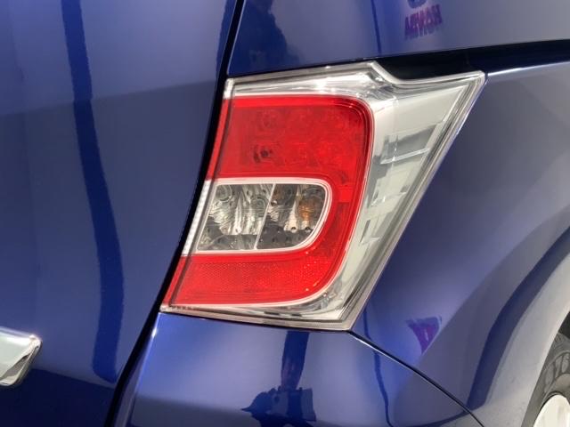 フリード Ｇプレミアムエディション　１年保証　ワンオ－ナ－　ナビＶＸＭ－１６５ＶＦｉ　ＴＶ　Ｒカメラ　ＣＤ録音　ＤＶＤ　ＥＴＣ　ＨＩＤ　両側電動ドア　ＶＳＡ　クルコン　スマ－トキ－　盗難防止装置　整備記録簿　ＡＡＣ　スペアキ－　Ｂカメラ（45枚目）