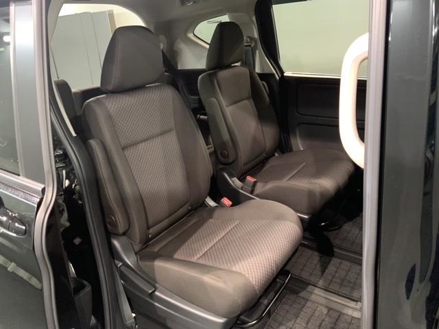 フリードハイブリッド ハイブリッド・Ｇホンダセンシング　禁煙　ワンオ－ナ－　ナビＶＸＭ－２１４ＶＦｉ　ＴＶ　Ｒカメラ　ＣＤ録音　ＢＴオ－ディオ　ＤＶＤ　ＥＴＣ　ＬＥＤライト　両側電動ドア　ＶＳＡ　シ－トヒ－タ－　クルコン　スマ－トキ－　盗難防止装置（18枚目）