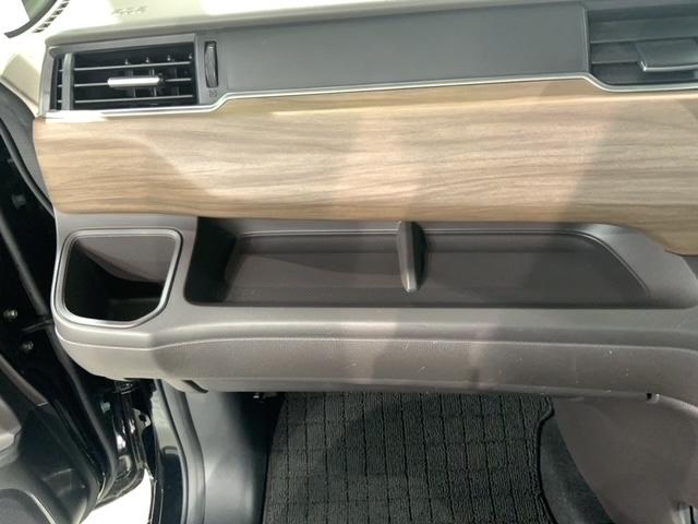 フリードハイブリッド ハイブリッド・Ｇホンダセンシング　禁煙　ワンオ－ナ－　ナビＶＸＭ－２１４ＶＦｉ　ＴＶ　Ｒカメラ　ＣＤ録音　ＢＴオ－ディオ　ＤＶＤ　ＥＴＣ　ＬＥＤライト　両側電動ドア　ＶＳＡ　シ－トヒ－タ－　クルコン　スマ－トキ－　盗難防止装置（25枚目）