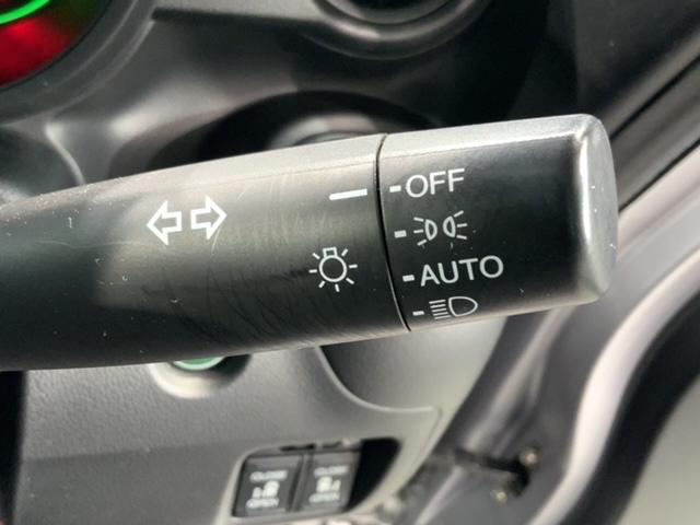 Ｎ－ＢＯＸ ＧＳＳパッケージ　禁煙　あんしんＰＫＧ　１年保証　ナビＴＶ　Ｒカメラ　ＣＤ録音　ＢＴオ－ディオ　ＤＶＤ　シ－トヒ－タ－　ＥＴＣ　ＨＩＤ　両側電動ドア　ＶＳＡ　スマ－トキ－　スペアキ－　盗難防止装置　ドアバイザ－（10枚目）