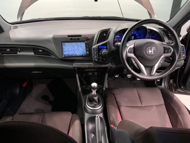 �g���₷�����C�A�E�g�̃_�b�V���{�[�h���ӂł��B�I�[�g�G�A�R���⏬������ȂǊ��������������ڂł��B