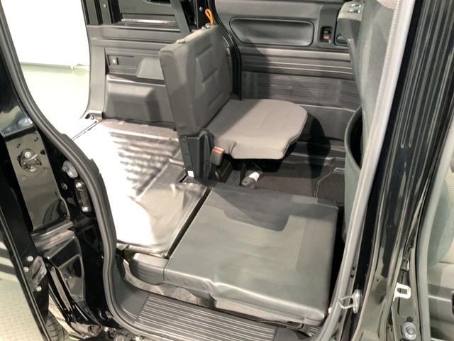 ���Џ��i���Z���^�[�ɂē��O���̃N���[�j���O�����{���Ă���܂��I