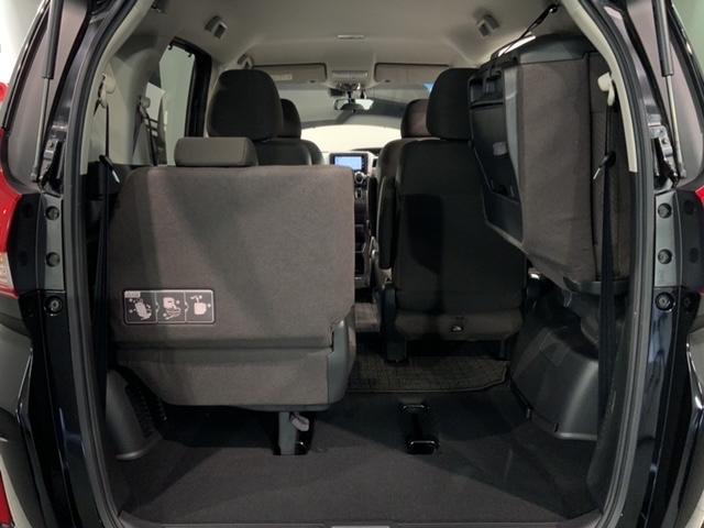 ���Џ��i���Z���^�[�ɂē��O���̃N���[�j���O�����{���Ă���܂��I