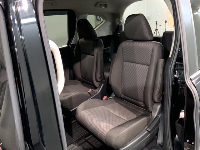 ���Џ��i���Z���^�[�ɂē��O���̃N���[�j���O�����{���Ă���܂��I