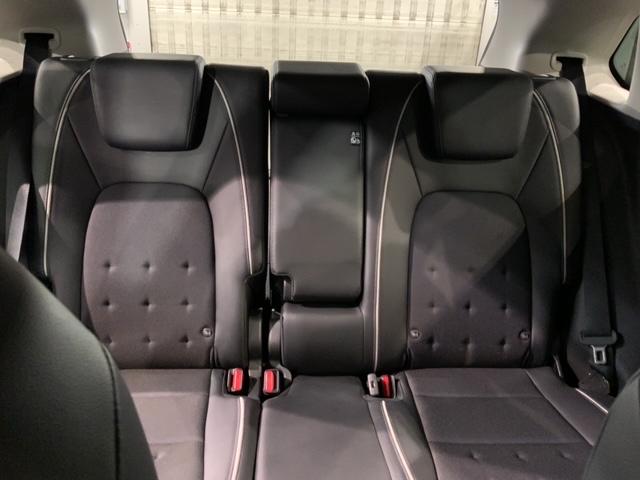 ���Џ��i���Z���^�[�ɂē��O���̃N���[�j���O�����{���Ă���܂��I