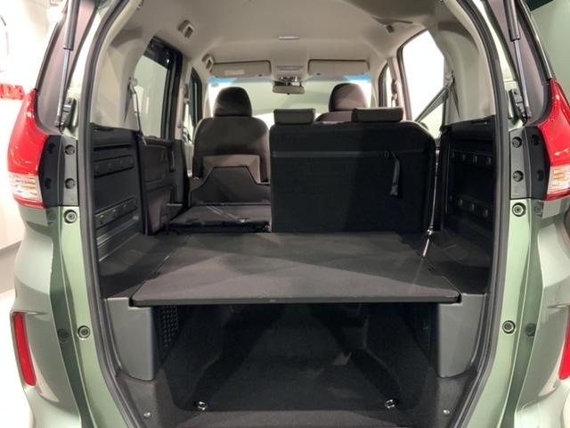 フリード＋ Ｇ・ホンダセンシング　禁煙　最長５年保証　ワンオーナー　ナビＶＸＭ－２１４ＶＦｉ　ＴＶ　Ｒカメラ　ＣＤ録音　ＢＴオ－ディオ　ＤＶＤ　ＥＴＣ　ＶＳＡ　両側電動ドア　シートヒーター　クルコン　スマートキー　盗難防止装置（37枚目）