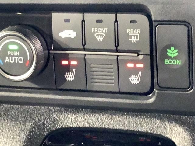 Ｎ－ＢＯＸカスタム ベースグレード　ＨｏｎｄａＳＥＮＳＩＮＧ　試乗禁煙車　ワンオ－ナ－　ナビＬＸＵ－２４２ＮＢＩ　ＴＶ　Ｒカメラ　ＣＤ録音　ＢＴオーディオ　ＤＶＤ　シ－トヒ－タ－　ＥＴＣ　ＬＥＤライト　ＶＳＡ　片側電動　クルコン　ＬＫＡ（12枚目）