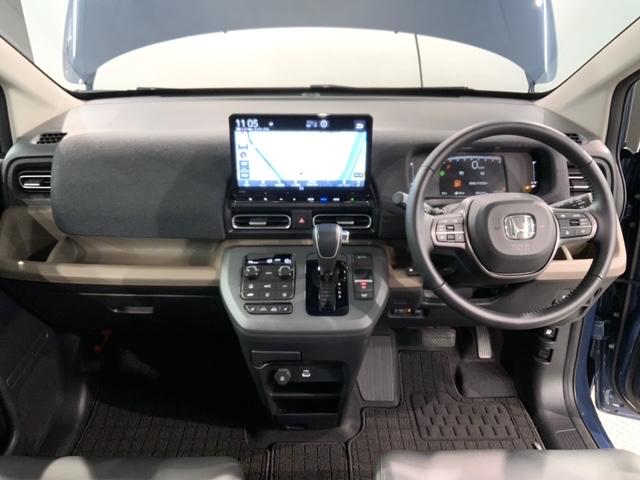 フリード エアーＥＸ　Ｈ　ＳＥＮＳＩＮＧ　新車保証　ワンオ－ナ－　ナビＬＸＭ－２４７ＶＦＬｉ　ＴＶ　Ｒカメラ　ＣＤ録音　ＢＴオ－ディオ　ＤＶＤ　ドラレコ　ＥＴＣ　ＬＥＤライト　両側電動ドア　ＶＳＡ　シ－トヒ－タ－　アルミ（9枚目）