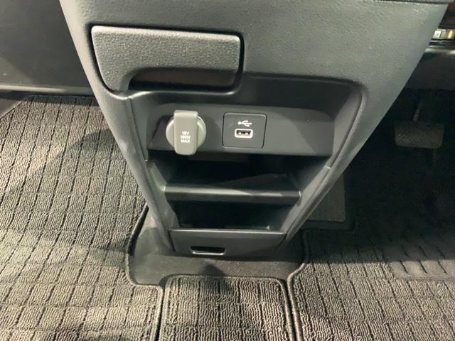 フリード エアーＥＸ　Ｈ　ＳＥＮＳＩＮＧ　新車保証　ワンオ－ナ－　ナビＬＸＭ－２４７ＶＦＬｉ　ＴＶ　Ｒカメラ　ＣＤ録音　ＢＴオ－ディオ　ＤＶＤ　ドラレコ　ＥＴＣ　ＬＥＤライト　両側電動ドア　ＶＳＡ　シ－トヒ－タ－　アルミ（28枚目）