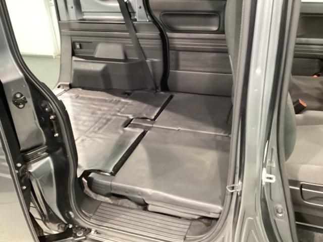 ���Џ��i���Z���^�[�ɂē��O���̃N���[�j���O�����{���Ă���܂��I