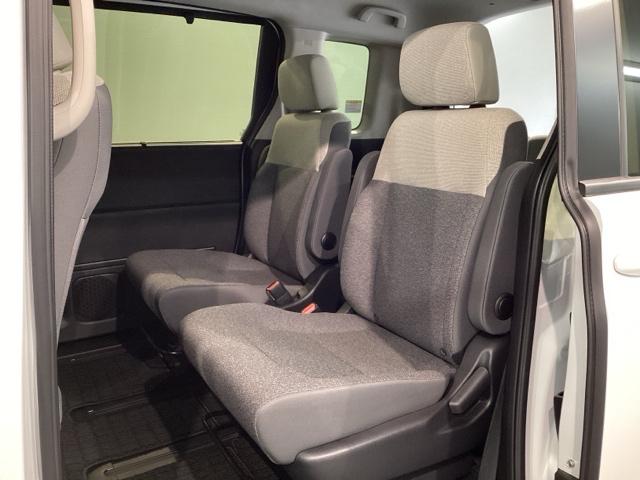 ���Џ��i���Z���^�[�ɂē��O���̃N���[�j���O�����{���Ă���܂��I