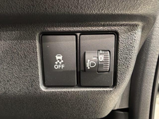 Ｎ－ＢＯＸカスタム ベースグレード　Ｈ　ＳＥＮＳＩＮＧ　新車保証　試乗車　ワンオ－ナ－　ナビＬＸＵ－２４２ＮＢｉ　ＴＶ　Ｒカメラ　ＣＤ録音　ＢＴオ－ディオ　ＤＶＤ　シ－トヒ－タ－　ＥＴＣ　ＬＥＤライト　ＶＳＡ　クルコン　アルミ　ＡＡＣ（14枚目）