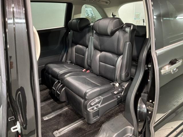 ���Џ��i���Z���^�[�ɂē��O���̃N���[�j���O�����{���Ă���܂��I