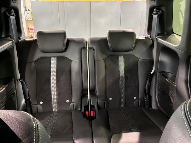 ���Џ��i���Z���^�[�ɂē��O���̃N���[�j���O�����{���Ă���܂��I