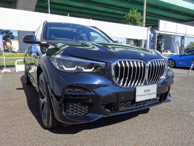 Ｘ５ ｘＤｒｉｖｅ　３５ｄ　Ｍスポーツ　ハイラインＰ　ブラックレザーシート　コンフォートＰ　パノラマＳＲ　２１ＡＷ　純正ナビ　純正ＥＴＣ　純正バックカメラ　マイルドハイブリッド　ワンオーナー　禁煙車　２年保証（6枚目）