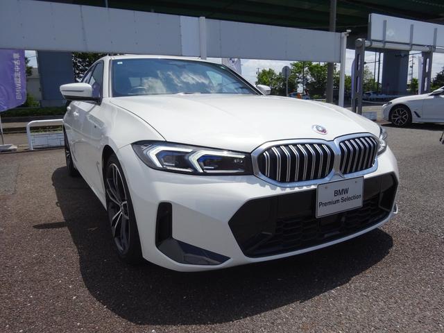 ３シリーズ ３２０ｉ　Ｍスポーツ　後期モデル　１９ＡＷ　ＬＥＤヘッドライト　全周囲カメラ　前車追従システム　電動テールゲート　純正ナビ　純正バックカメラ　純正ＥＴＣ　禁煙車　２年保証（6枚目）