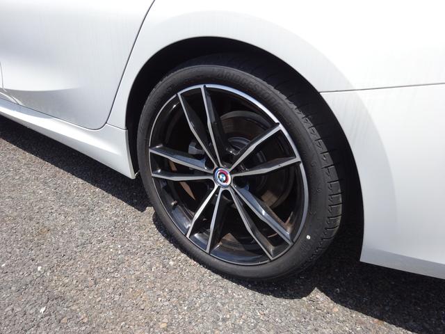 ３シリーズ ３２０ｉ　Ｍスポーツ　後期モデル　１９ＡＷ　ＬＥＤヘッドライト　全周囲カメラ　前車追従システム　電動テールゲート　純正ナビ　純正バックカメラ　純正ＥＴＣ　禁煙車　２年保証（10枚目）