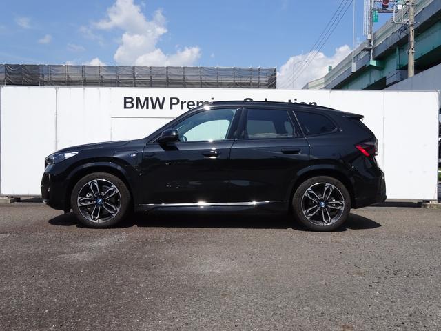 iX1 xDrive 30 Mスポーツ パノラマサンルーフ 19AW 全周囲カメラ 前車追従システム LEDヘッドライト 電動テールゲート シートヒーター ワンオーナー 禁煙車 2年保証(3枚目)