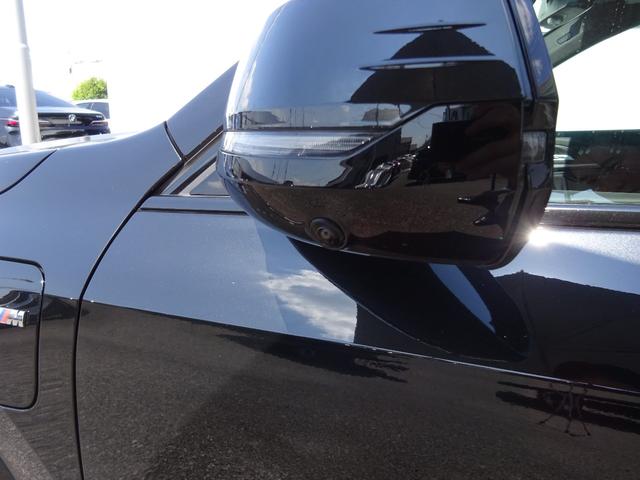 iX1 xDrive 30 Mスポーツ パノラマサンルーフ 19AW 全周囲カメラ 前車追従システム LEDヘッドライト 電動テールゲート シートヒーター ワンオーナー 禁煙車 2年保証(11枚目)