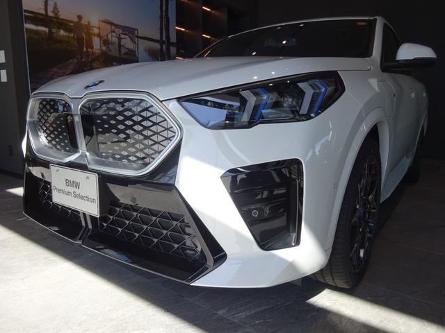 ｉＸ２ ｘＤｒｉｖｅ　３０　Ｍスポーツ　ハイラインパッケージ　ハーマンカードン　２０ＡＷ　ブラックレザー　ステアリングホイールヒーティング　純正ナビゲーション　純正ＥＴＣ　ＬＥＤヘッドライト　ワンオーナー　禁煙車　２年保証（3枚目）