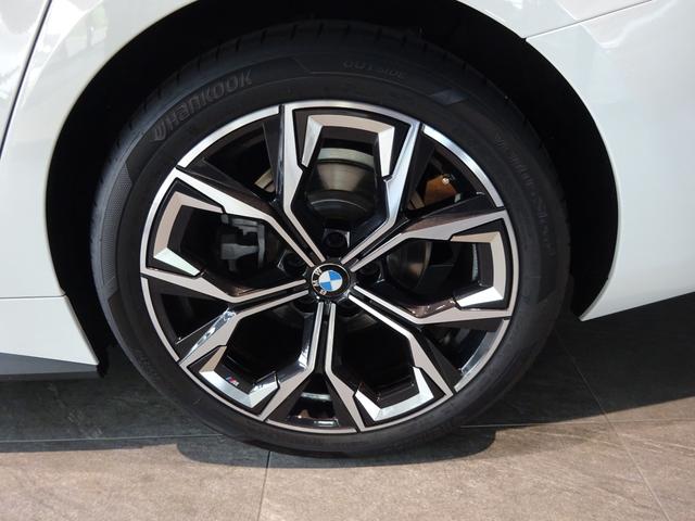 ４シリーズ ４２０ｉグランクーペＭスポーツ　エディションシャドー　限定車　レンタカーアップ　黒革　全周囲カメラ　前車追従システム　１９ＡＷ　純正ナビゲーション　純正ＥＴＣ　ＬＥＤヘッドライト　禁煙車　２年保証（9枚目）